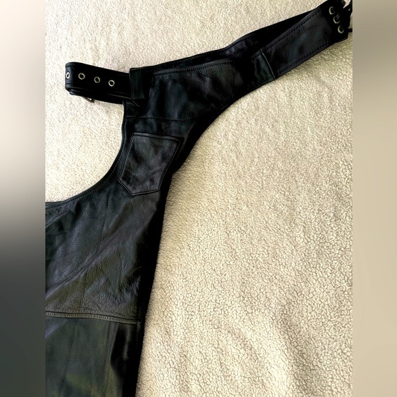 Wilson’s Leather XL motorcycle leather chaps zipped, snaps, lace up, buckle - Picture 7 of 10